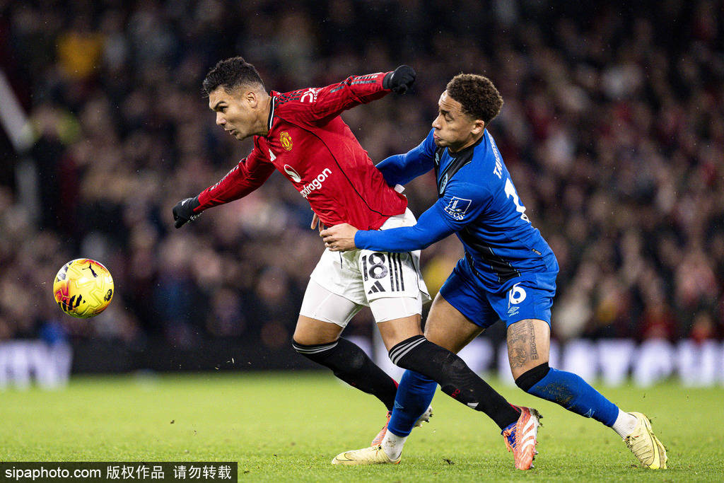 篮球——NBA常规赛：勇士胜尼克斯